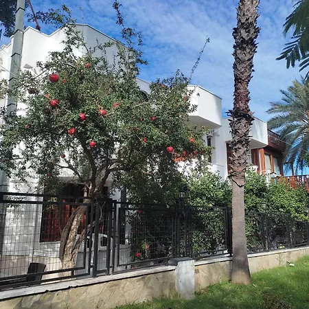 Garden Prizma Apartment